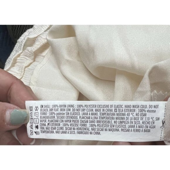 Size Medium Creme Color Forever 21 Dress - Picture 9 of 9